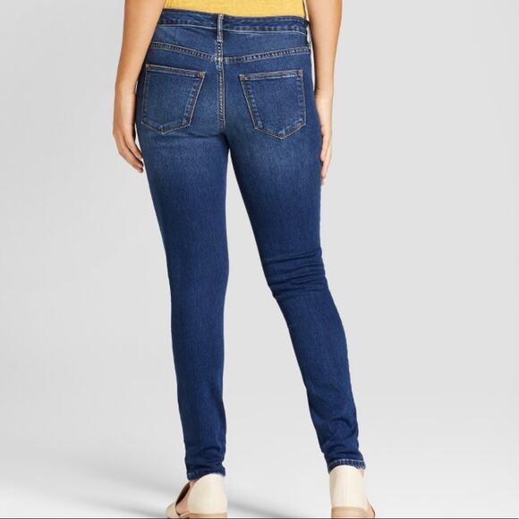 Universal Thread Mid Rise Jegging Dark Wash Size 2 NWT - Picture 3 of 9